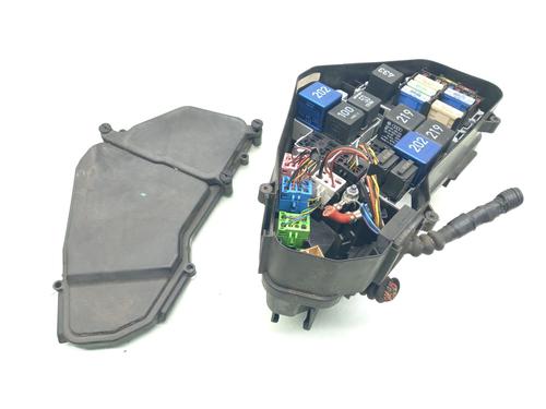 Used Fuse box VW TOUAREG (7LA, 7L6, 7L7) 5.0 V10 TDI (313 hp) 16502007