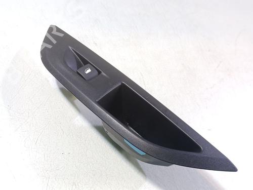 Used Right rear window switch PEUGEOT 2008 II (UD_, US_, UY_, UJ_, UR_, UC_) 1.2 PureTech 130 (USHNS, URHNS) (130 hp) 30645105