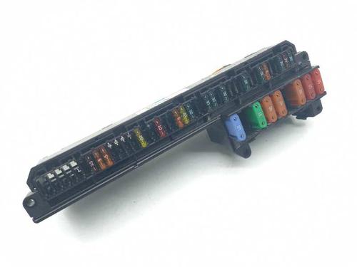 Used Fuse box BMW 5 (E60) 520 d (177 hp) 13513438