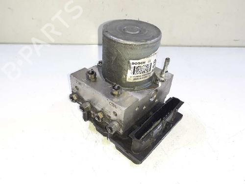 Used ABS pump ALFA ROMEO 147 (937_) 1.6 16V T.SPARK ECO (937.AXA1A, 937.BXA1A) (105 hp) 7883556