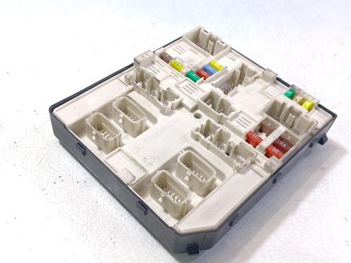 Used Fuse box Fuse box RENAULT MASTER III Van (FV) 2.3 dCi 130 RWD (FV01, FV10, FV11, FV12) (130 hp) 34715584 34715584