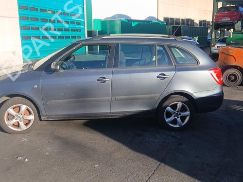 Left headlight SKODA FABIA II Combi (545) 1.6 TDI | BP33243905C28 - Image 9