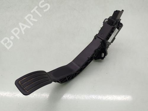 Used Pedal Pedal PEUGEOT 208 II (UB_, UP_, UW_, UJ_) 1.2 Hybrid 100 (101 hp) 40260568 40260568