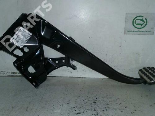 Break pedal MERCEDES-BENZ V-CLASS (W447) V 250 BlueTEC / d (447.811, 447.813, 447.815) (190 hp) 9117874