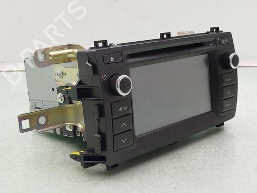 Used Radio TOYOTA AURIS Estate (_E18_) 1.8 Hybrid (ZWE186_, ZWE186R, ZWE186H) (136 hp) 31968968