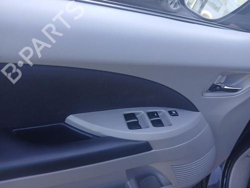 Right front door MITSUBISHI GRANDIS (NA_W) 2.0 DI-D (NA8W) | BP30790726C3