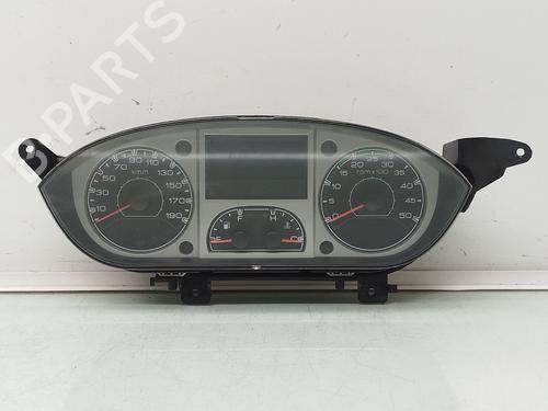 Used Instrument cluster IVECO DAILY IV Van 35C17 V, 35C17 V/P, 35S17 V, 35S17 V/P (170 hp) 30441360