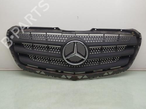 Used Grille MERCEDES-BENZ SPRINTER 3,5-t Bus (B906) 315 CDI (906.731, 906.733, 906.735) (150 hp) 30482573