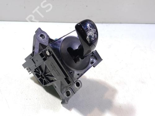 Used Gear lever TOYOTA AURIS (_E18_) 1.8 Hybrid (ZWE186_, ZWE186R) (136 hp) 32043527