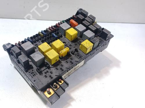 Used Fuse box Fuse box MERCEDES-BENZ M-CLASS (W163) ML 270 CDI (163.113) (163 hp) 32195091 32195091
