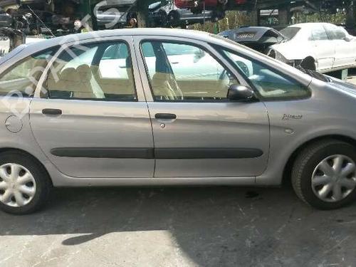 Left headlight CITROËN XSARA PICASSO (N68) 2.0 HDi | BP1301643C28 