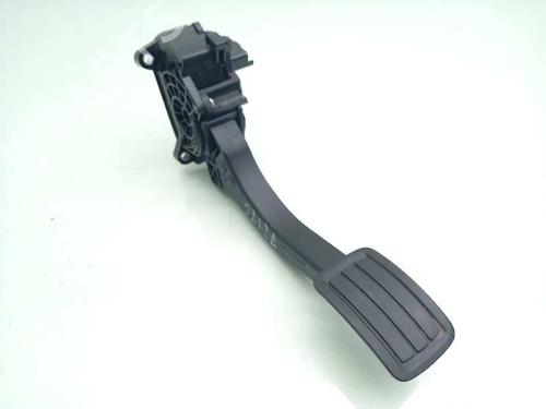 Used Pedal PEUGEOT 308 II (LB_, LP_, LW_, LH_, L3_) 1.2 THP 130 (131 hp) 16044007