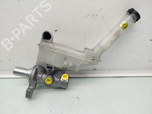 Used Brake master cylinder NISSAN JUKE (F15) 1.6 DIG-T 4x4 (190 hp) 23958363