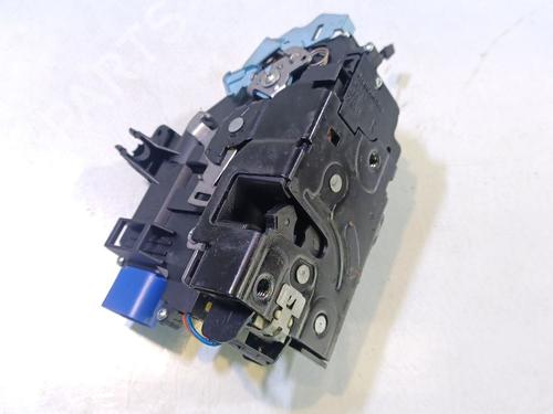 Serrure avant droite VW GOLF V (1K1) 1.9 TDI (105 hp) 19936749