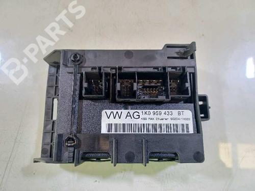 Used Electronic module VW TIGUAN (5N_) 2.0 TDI (140 hp) 10161385
