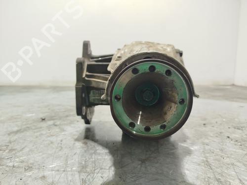 Differential, foran VOLVO XC70 II (136) D5 AWD (185 hp) 26929852