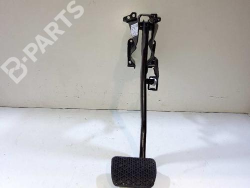 Used Break pedal MERCEDES-BENZ VITO Mixto (Double Cabin) (W447) [2014-2025]  9123070