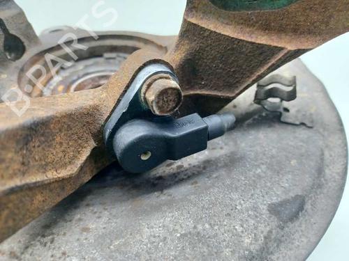 Right front steering knuckle MITSUBISHI OUTLANDER I (CU_W) 2.0 (CU2W) | BP10193374M26 