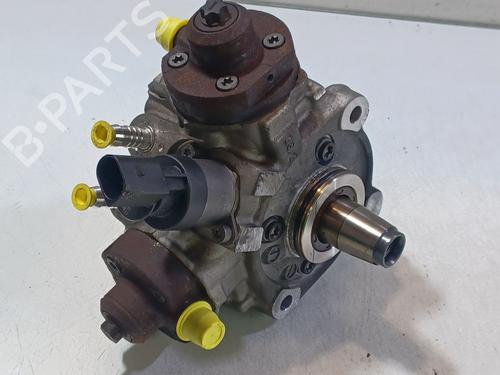 Used Injection pump BMW 5 Touring (F11) 530 d xDrive (258 hp) 30135218