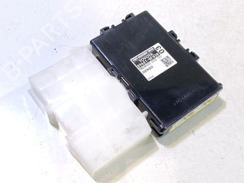 Used Electronic module TOYOTA VERSO (_R2_) [2009-2018]  16817925