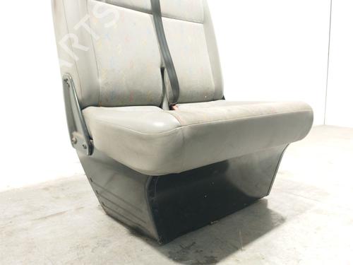 Asiento delantero derecho VW TRANSPORTER T5 Bus (7HB, 7HJ, 7EB, 7EJ) 1.9 TDI | BP29886593C16