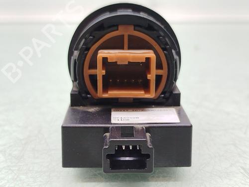 Switch NISSAN JUKE (F15) 1.6 DIG-T 4x4 | BP23958367I30 