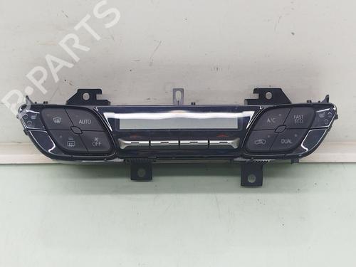 climate-control-toyota-c-hr-_x1_-2016-33812269 main image