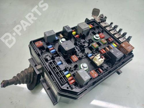 Fuse box OPEL ASTRA K (B16) | BP9968131E1