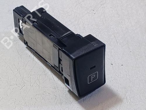 switch-lexus-ct-zwa10_-2010-33843807 main image