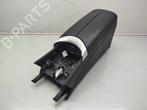 Used Armrest / Center console Armrest / Center console MERCEDES-BENZ C-CLASS (W205) C 200 d (205.001) (160 hp) 33036690 33036690