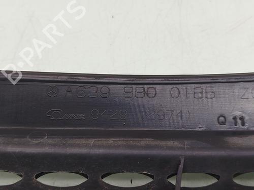 Grille MERCEDES-BENZ VITO / MIXTO Van (W639) 115 CDI 4x4 (639.601, 639.603, 639.605) | BP21116304C40