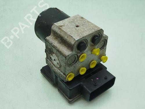 Used ABS pump OPEL VIVARO A Bus (X83) [2001-2015]  32232733