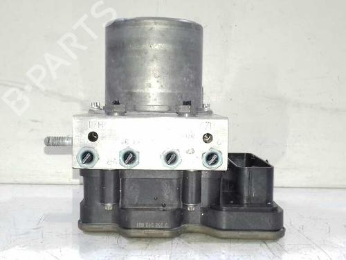 Used ABS pump ABS pump MERCEDES-BENZ V-CLASS (W447) V 250 BlueTEC / d (447.811, 447.813, 447.815) (190 hp) 4914631 4914631