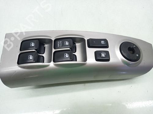 Left front window switch KIA SPORTAGE II (JE_, KM_) 2.0 CRDi 4WD | BP22980355I27
