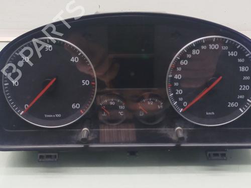 Used Instrument cluster VW CADDY III Box Body/MPV (2KA, 2KH, 2CA, 2CH) 1.9 TDI (105 hp) 25735750