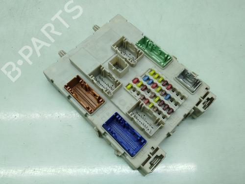 Used Fuse box Fuse box 38326069 38326069