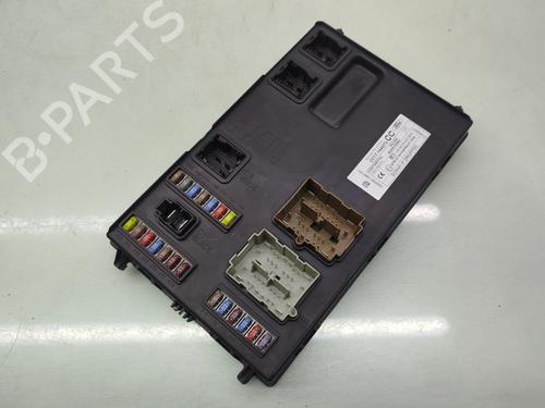 Used Fuse box Fuse box FORD TRANSIT Van (FA_ _) 2.2 TDCi (110 hp) 33677498 33677498