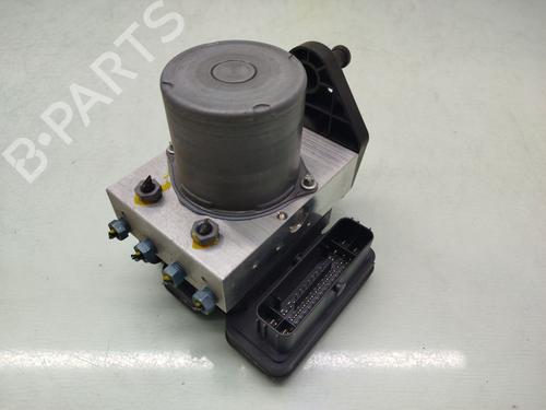Used ABS pump MERCEDES-BENZ VITO Van (W447) eVITO (447.603, 447.605) (116 hp) 24499203