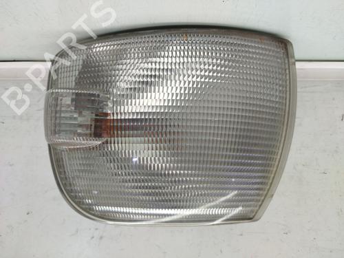 Used Left front indicator VW TRANSPORTER T4 Bus (70B, 70C, 7DB, 7DK, 70J, 70K, 7DC, 7DJ) 2.5 TDI (102 hp) 29248742