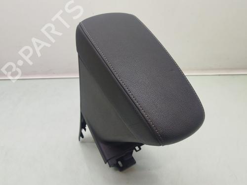 Used Armrest / Center console OPEL CORSA F (P2JO) 1.2 (68) (101 hp) 29596256