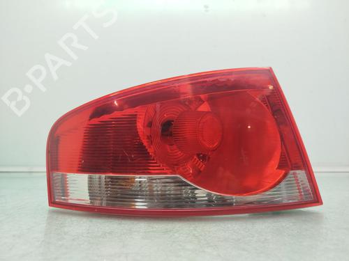 left-taillight-seat-altea-xl-5p5-5p8-2006-2007-2008-2009-2010-2011-2012-2013-2014-2015-32019226 main image