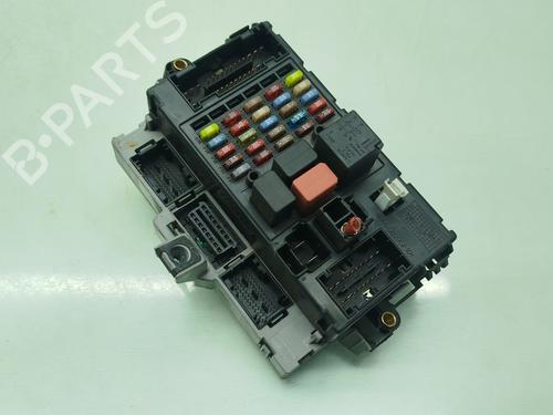Used Fuse box IVECO DAILY IV Van 35C17 V, 35C17 V/P, 35S17 V, 35S17 V/P (170 hp) 30489888