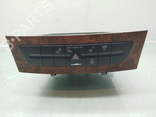 Used Switch MERCEDES-BENZ CLS (C219) CLS 350 (219.357) (292 hp) 26530264
