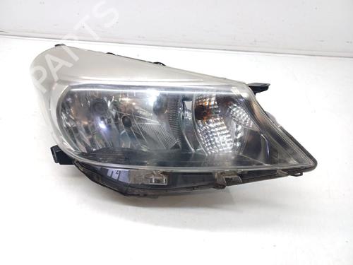 Used Right headlight TOYOTA YARIS (_P13_) 1.4 D (NLP130_, NLP130) (90 hp) 29544556