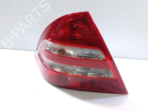 Used Left taillight Left taillight MERCEDES-BENZ C-CLASS (W203) C 220 CDI (203.008) (150 hp) 35802068 35802068
