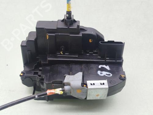 front-right-lock-mercedes-benz-x-class-470-2017-2018-2019-2020-40107270 main image