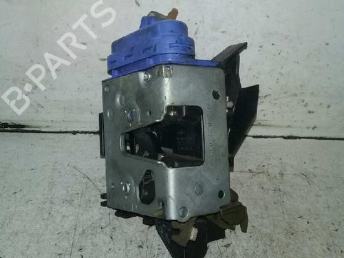 Serratura posteriore sinistra AUDI A4 B5 (8D2) 1.9 TDI (90 hp) 8D08379015A