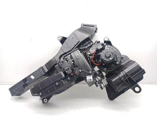 Used Heater matrix box MERCEDES-BENZ V-CLASS (W447) V 250 CDI / d (447.811, 447.813, 447.815) (190 hp) 22922058