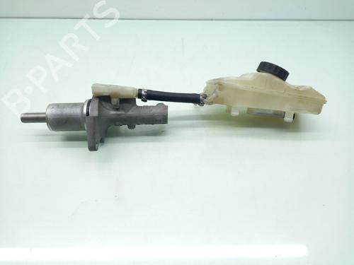 Used Brake master cylinder MERCEDES-BENZ VIANO (W639) CDI 3.0 (639.811, 639.813, 639.815) (204 hp) 17529885