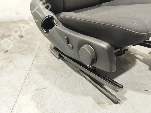 Right front seat NISSAN PRIMASTAR Van (X83) | BP30787433C16